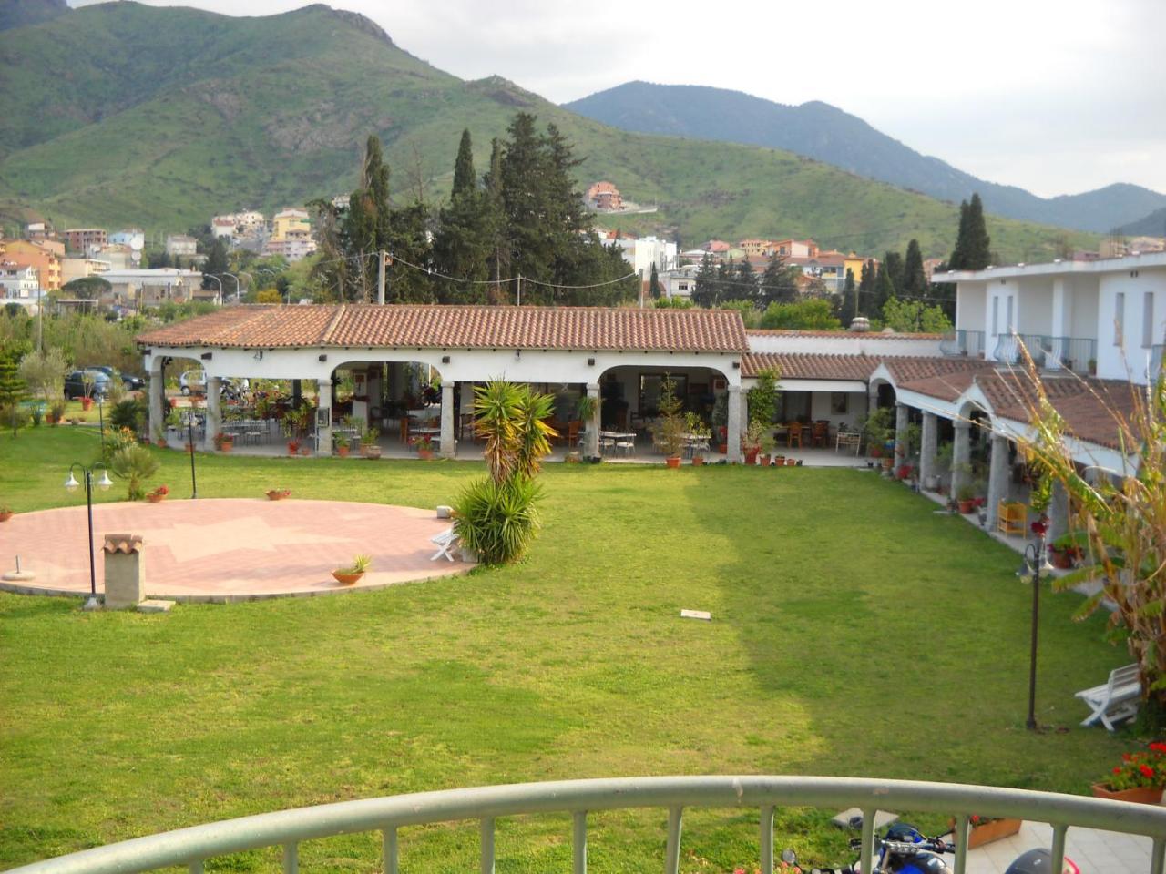 Hotel Domu Incantada Muravera Exteriör bild